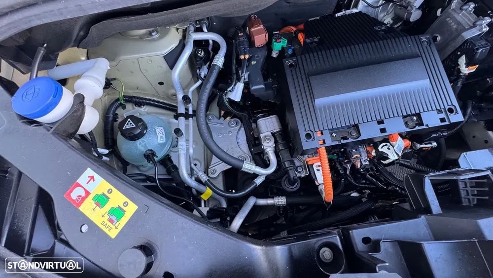 Peugeot e-Partner 50 KWh Premium - 32
