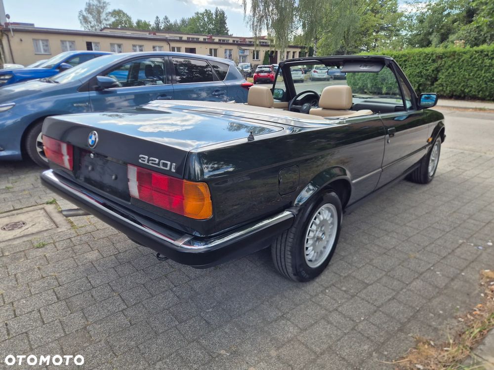BMW Seria 3 320i - 8