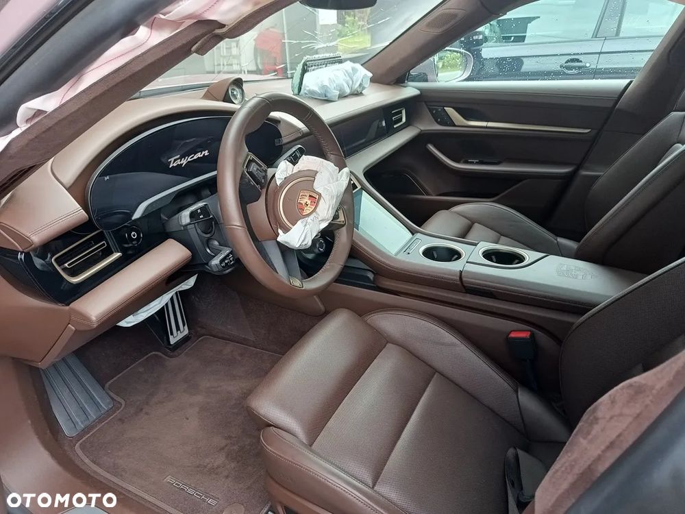 Porsche Taycan 4S - 8