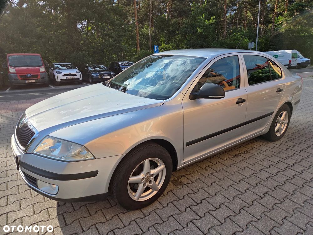 Skoda Octavia 1.6 Tour - 1