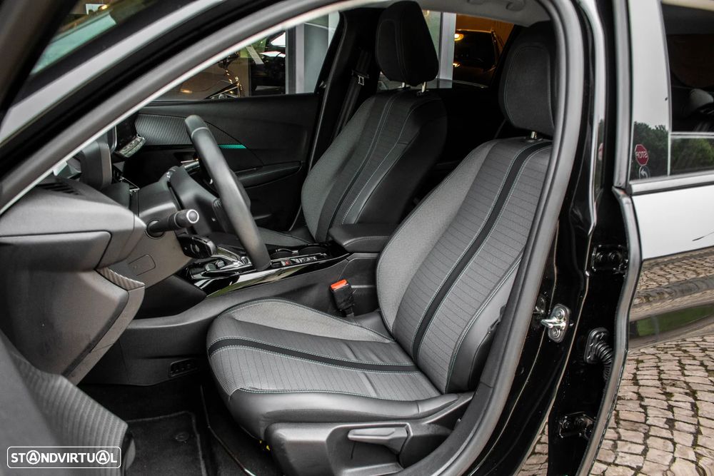 Peugeot e-208 Allure - 27