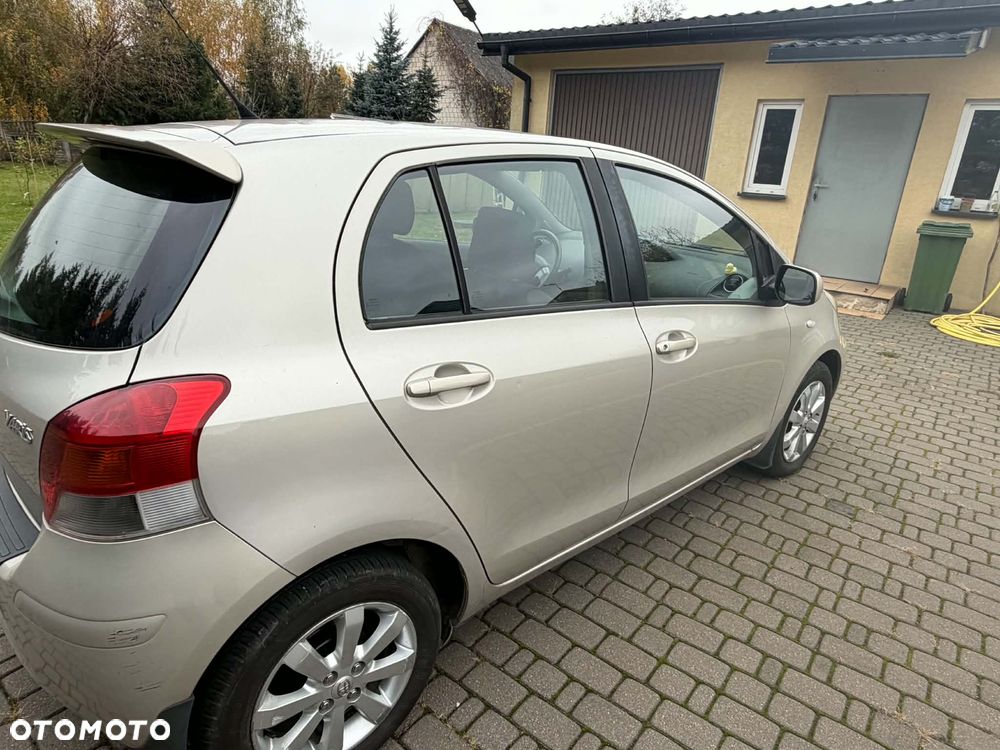 Toyota Yaris 2009 photo 5