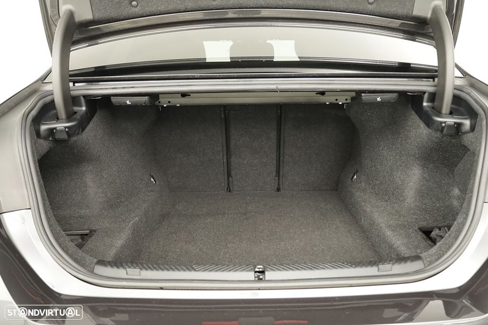 BMW 520 d Pack Desportivo M - 27