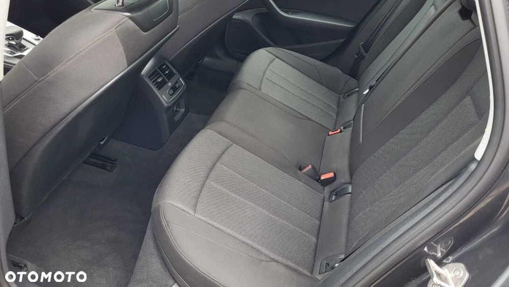 Audi A4 Limousine 35 TFSI mHEV S tronic - 11