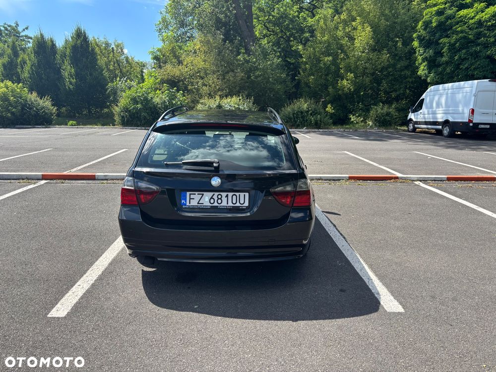 BMW Seria 3 320d - 10