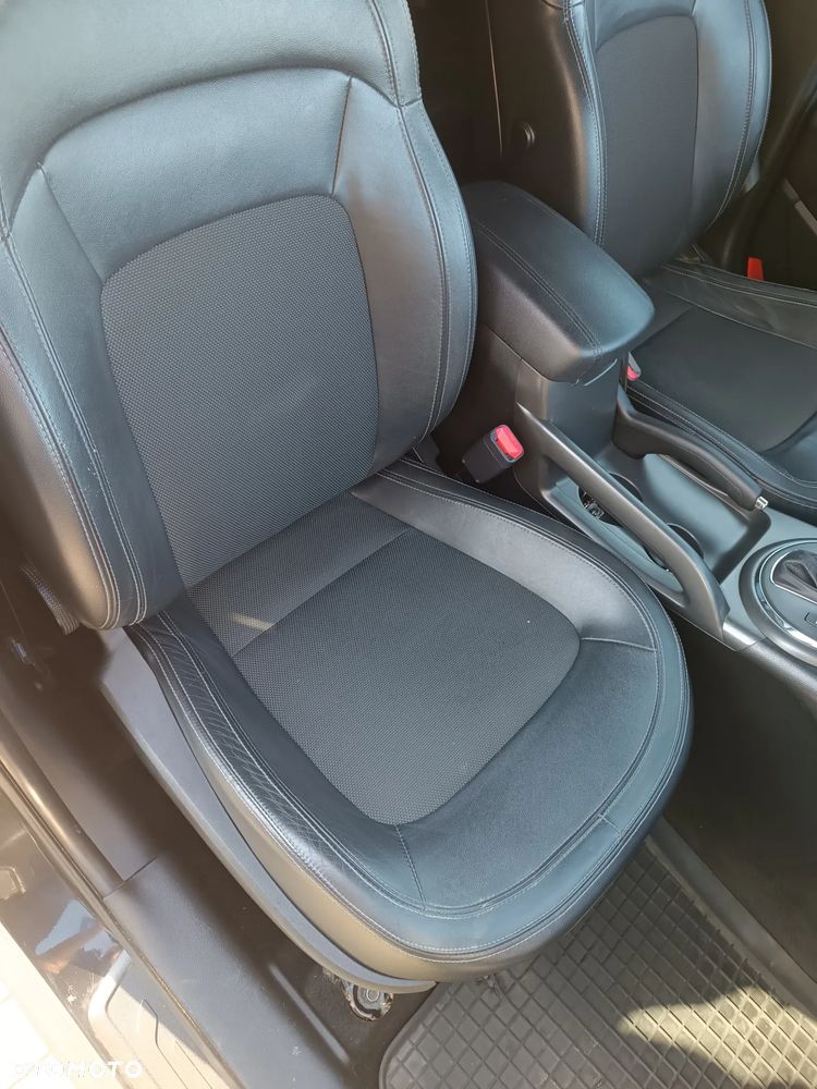 Kia Sportage 2.0 CRDI M - 8