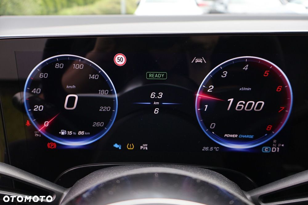 Mercedes-Benz GLB - 15
