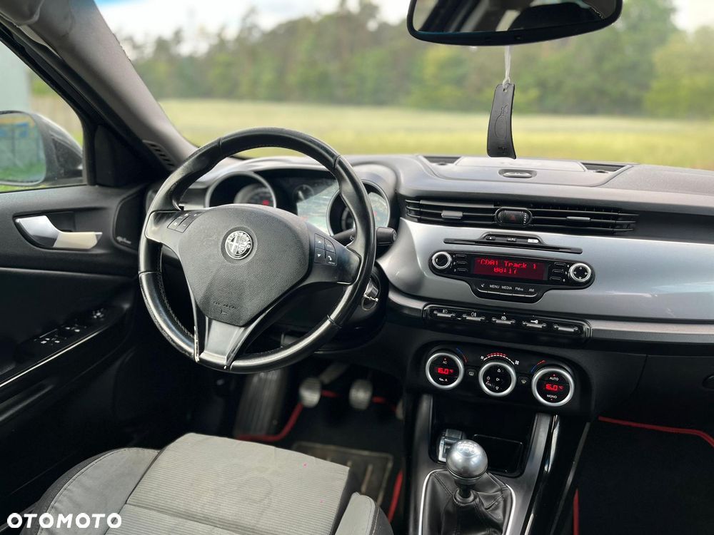Alfa Romeo Giulietta - 8