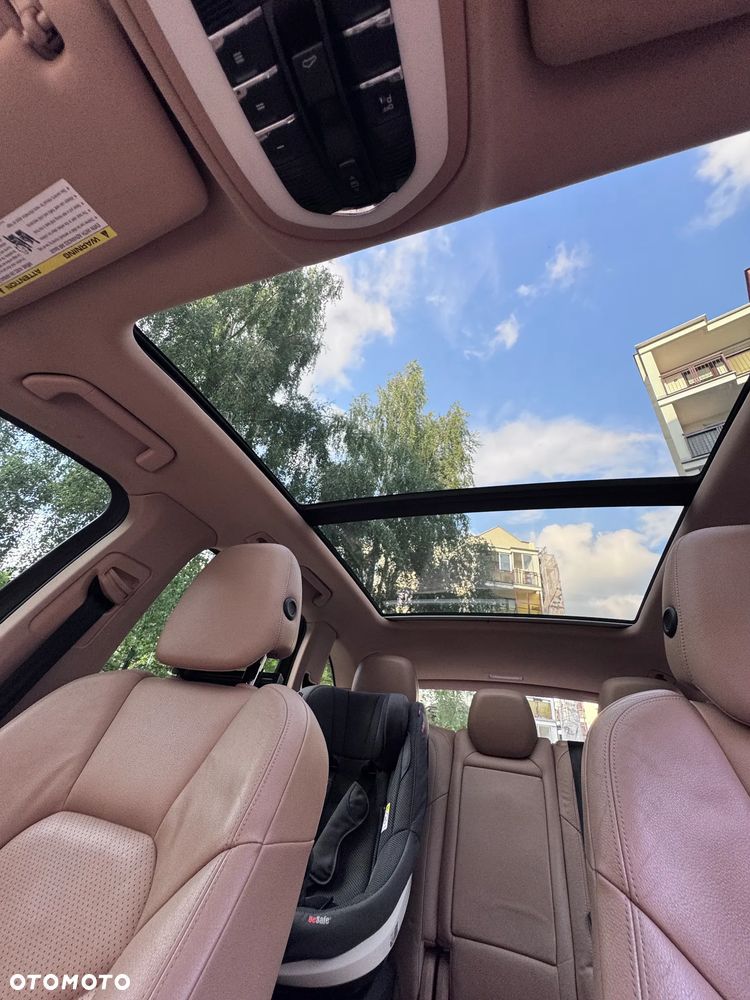 Porsche Cayenne - 4