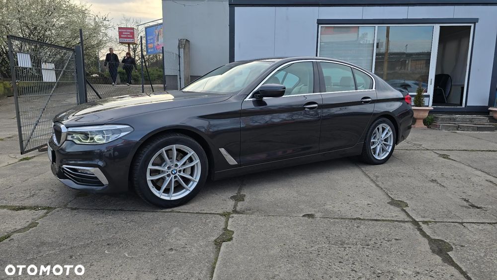BMW Seria 5 530i Luxury Line - 6