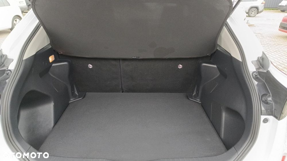 Toyota Yaris Cross Hybrid 1.5 Comfort 4x4 - 12