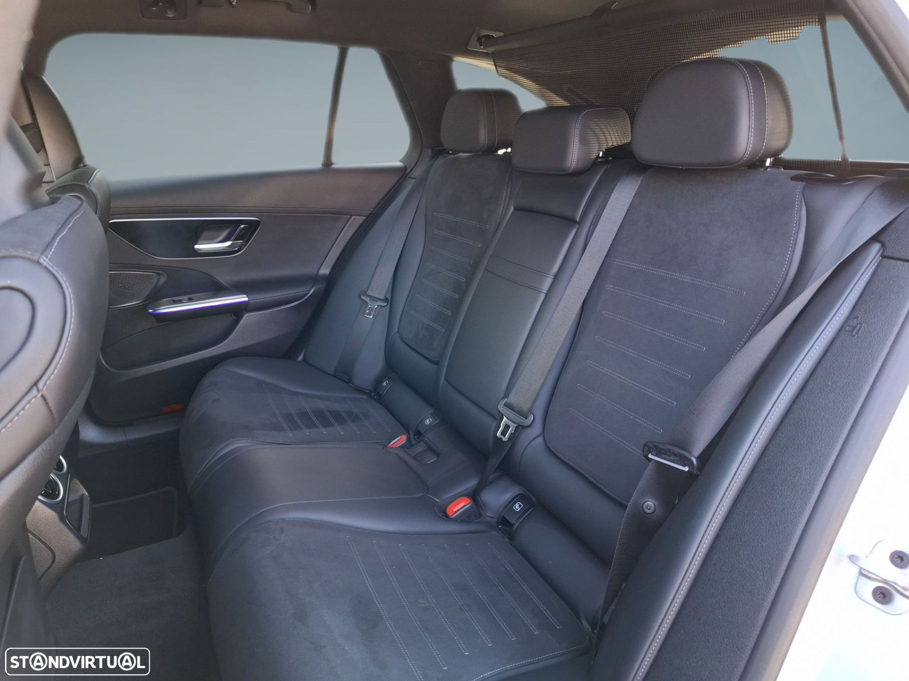 Mercedes-Benz C 300 e AMG Line - 14