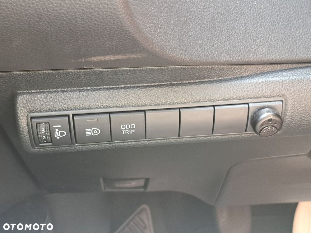 Toyota Corolla - 21