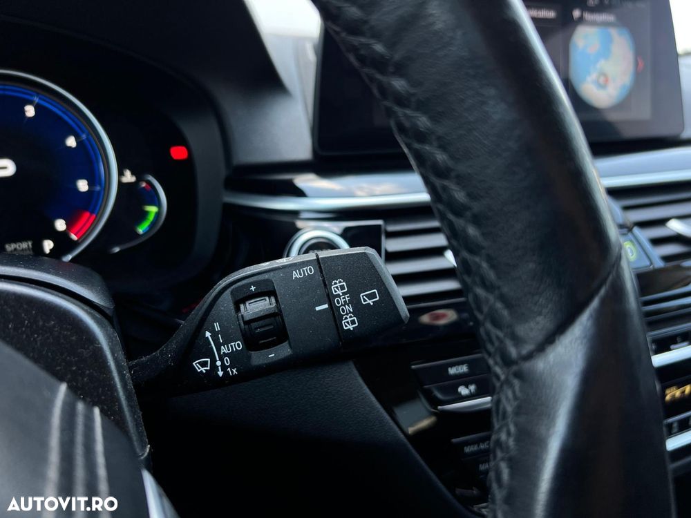BMW 5 Series 2017 — imagine 32