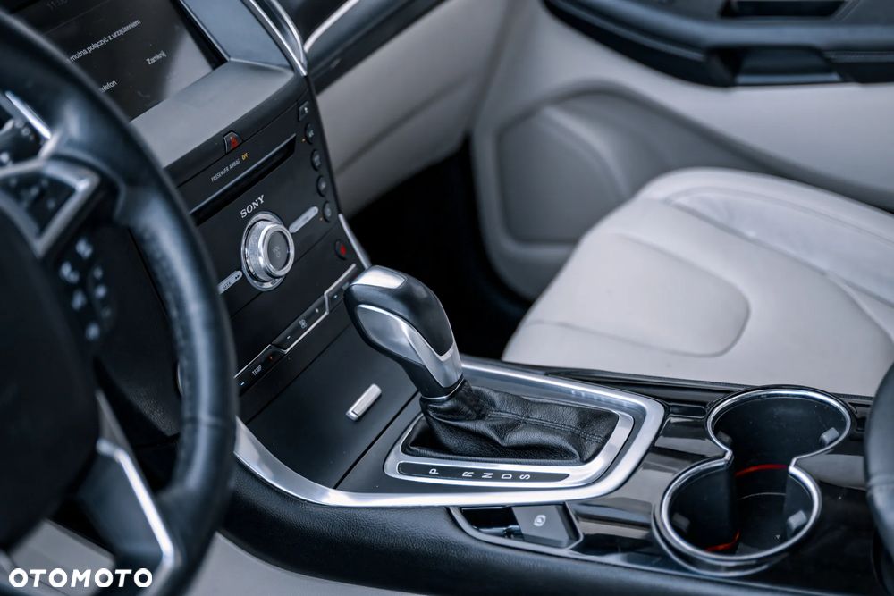 Ford Edge - 15