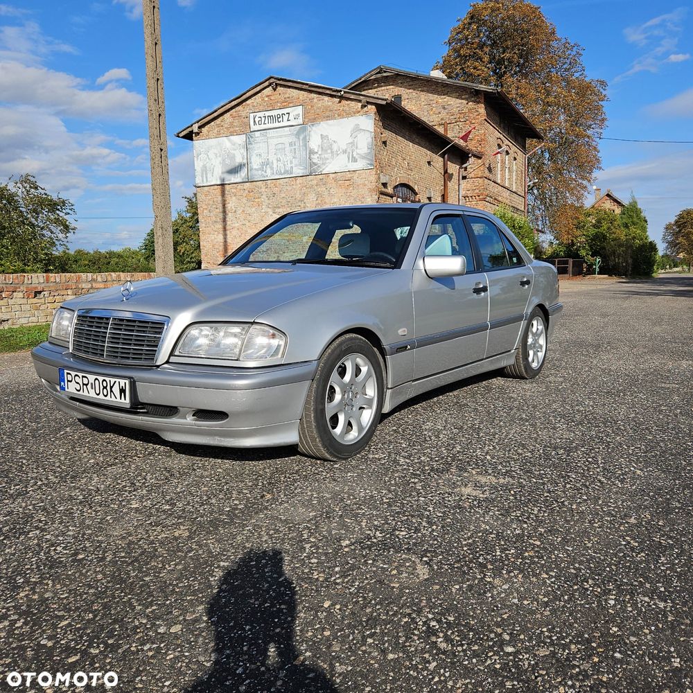 Mercedes-Benz C-Class 1998 photo 3