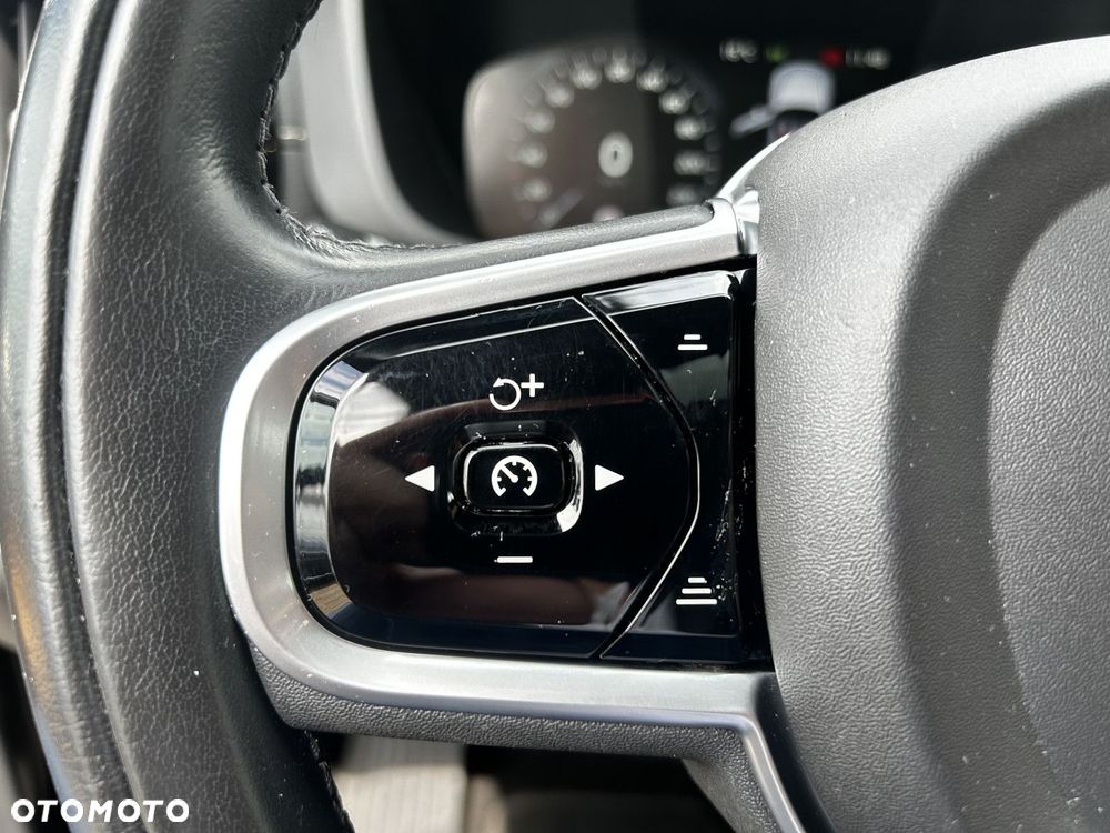 Volvo XC 60 - 21