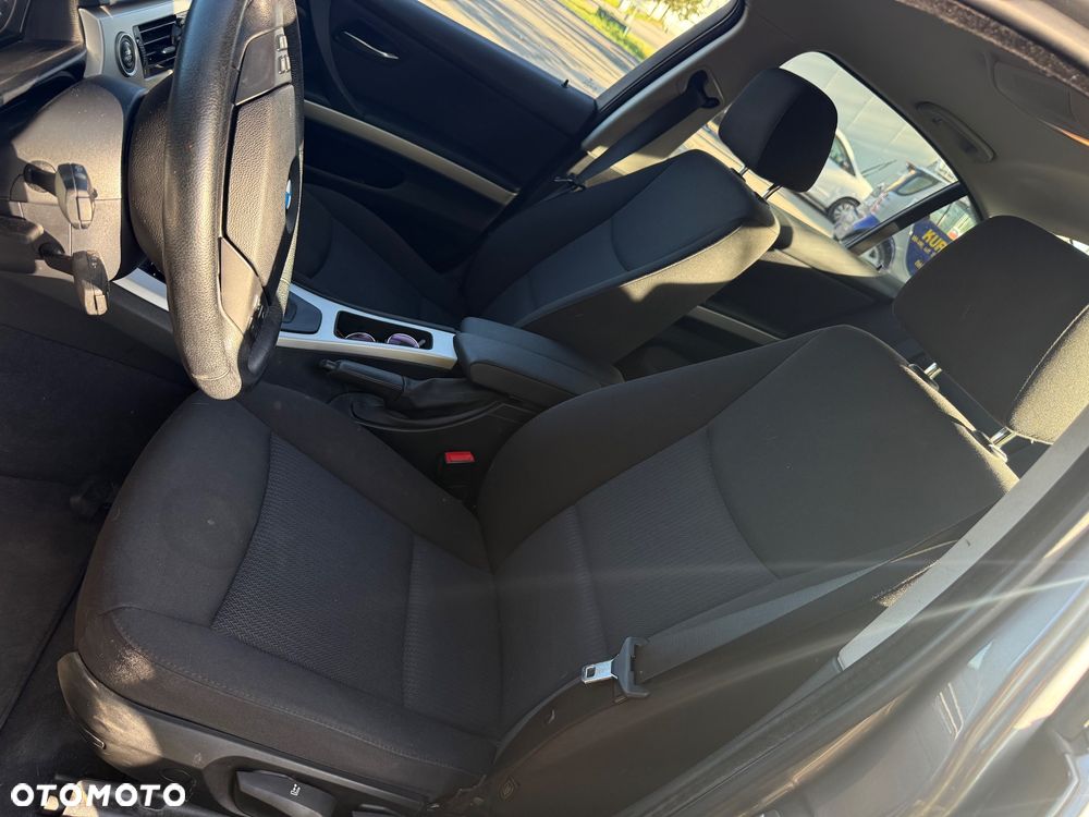 BMW Seria 3 318i - 19