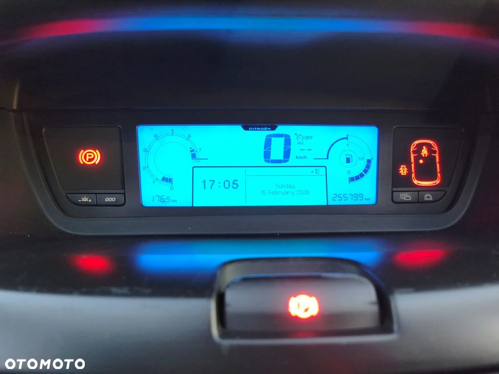 Citroën C4 Picasso 1.8i X - 25