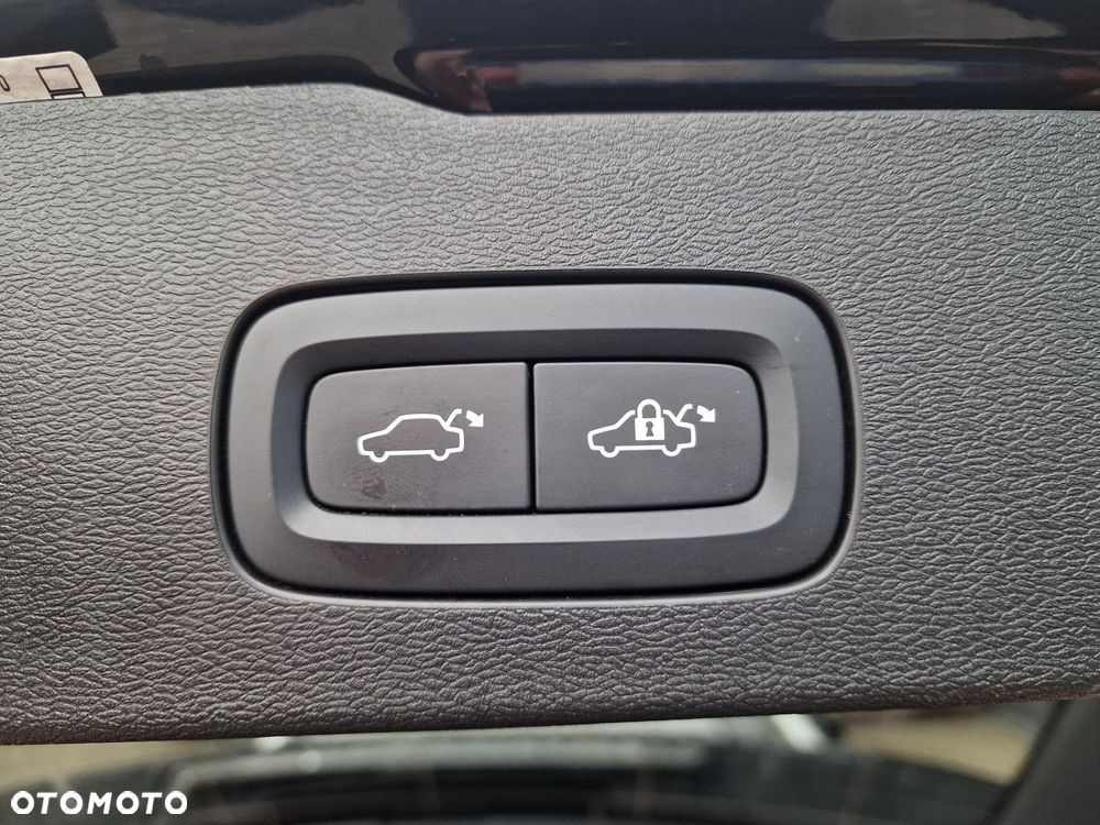 Volvo V60 Cross Country - 29