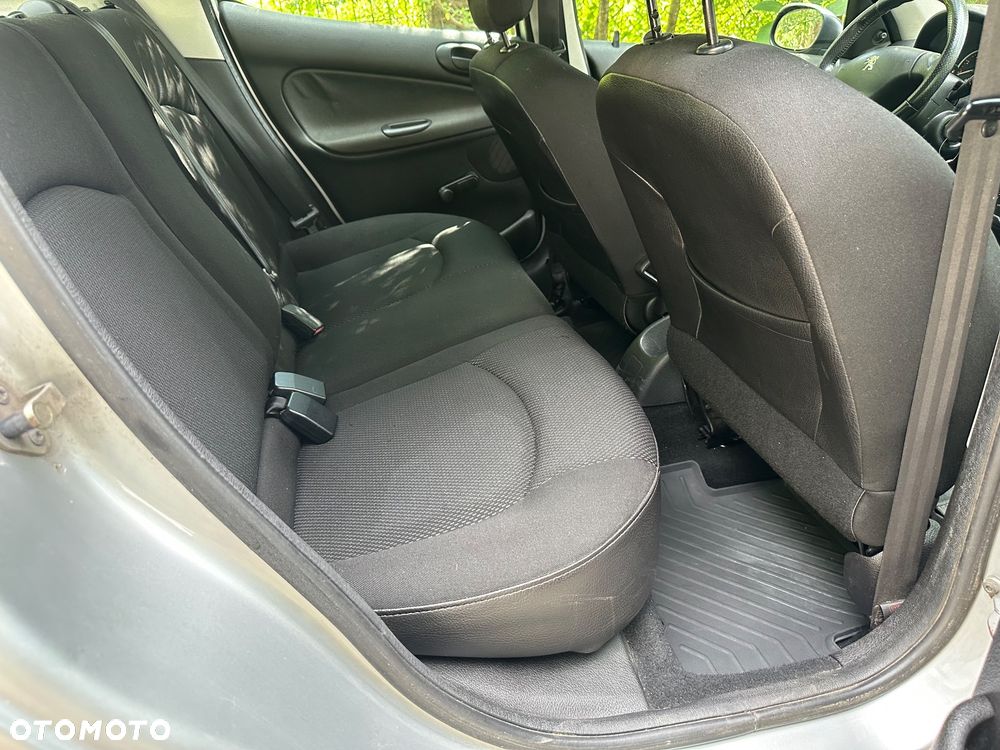 Peugeot 206 - 9