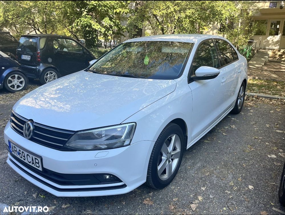 Volkswagen Jetta - 1