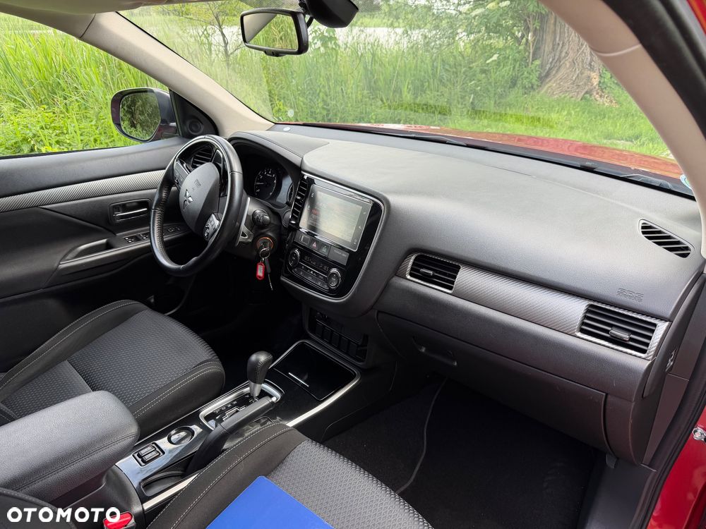 Mitsubishi Outlander 2.0 2WD CVT Diamant Edition - 12