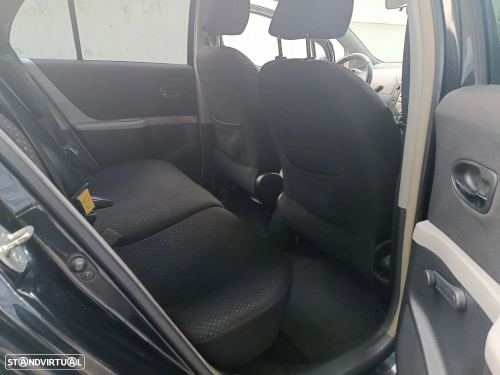 Toyota Yaris 1.0 VVT-i ACtive+AC - 12