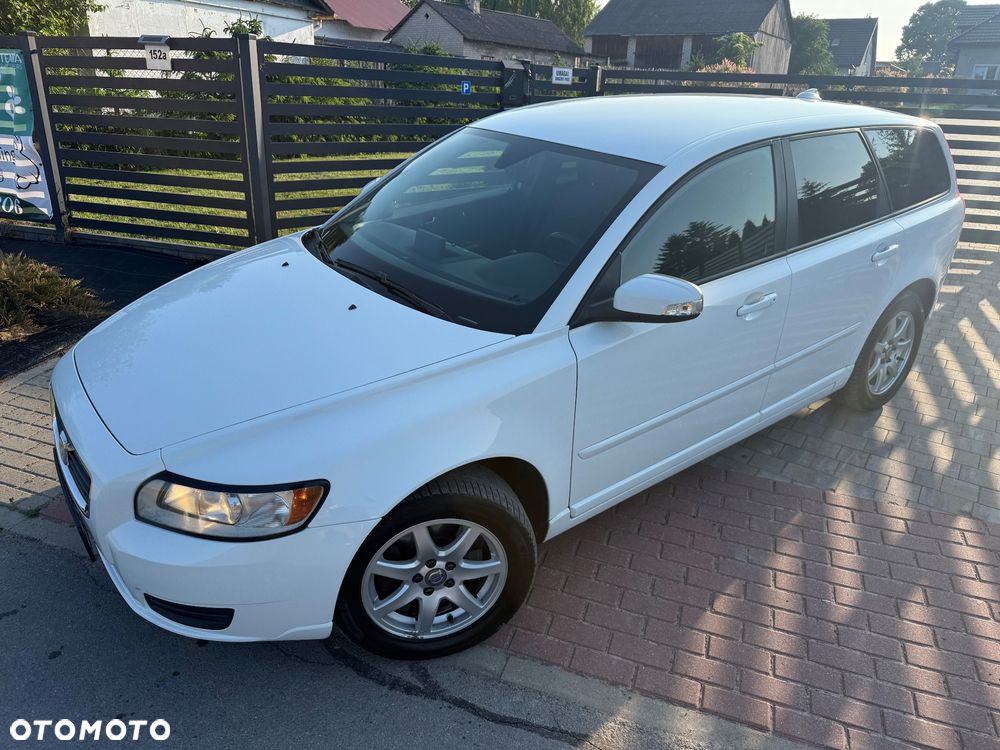 Volvo V50 T5 AWD Kinetic - 1