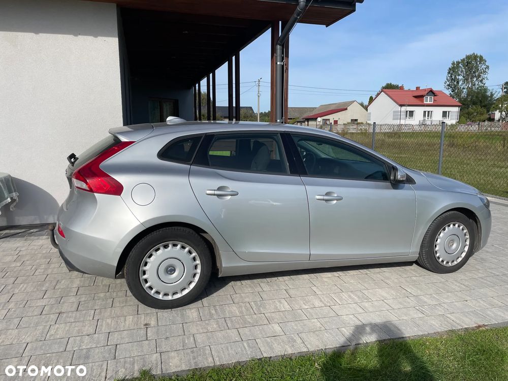 Volvo V40 T2 - 12