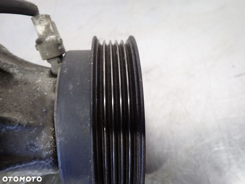 SPRĘŻARKA KLIMATYZACJI TOYOTA COROLLA E12 447220-6352 - 6