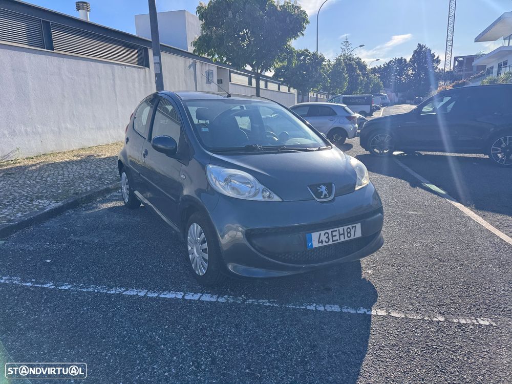 Peugeot 107 1.0 Trendy 2 Tronic - 3