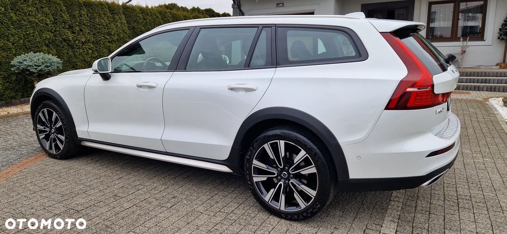 Volvo V60 Cross Country D4 AWD Geartronic Pro - 10