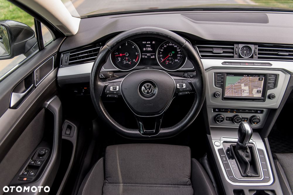 Volkswagen Passat 2.0 TDI BMT Comfortline DSG - 15