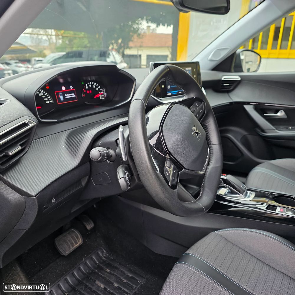 Peugeot 2008 PureTech 130 EAT8 Allure Pack - 8