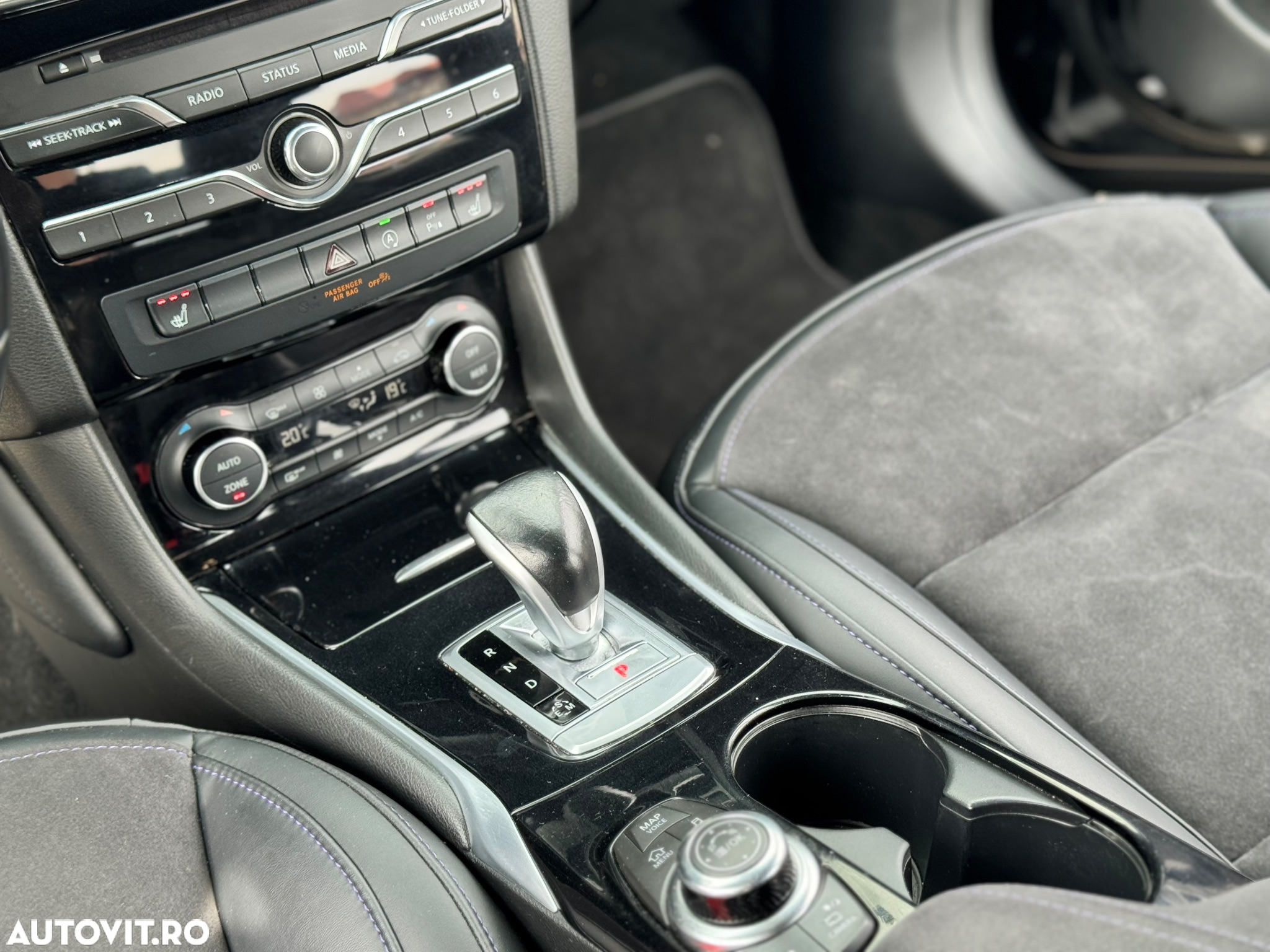 Infiniti Q30 2.2d DCT Sport City Black - 25