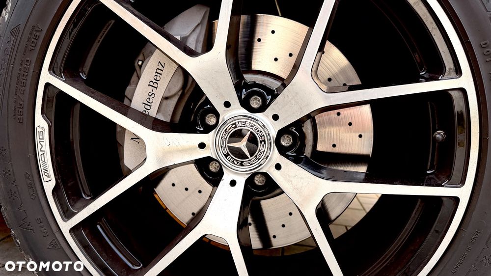 Mercedes-Benz GLC 300 4Matic 9G-TRONIC AMG Line Plus - 16