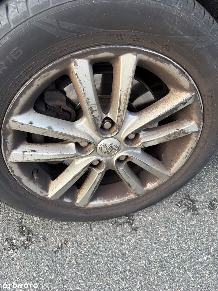 Toyota Auris - 12