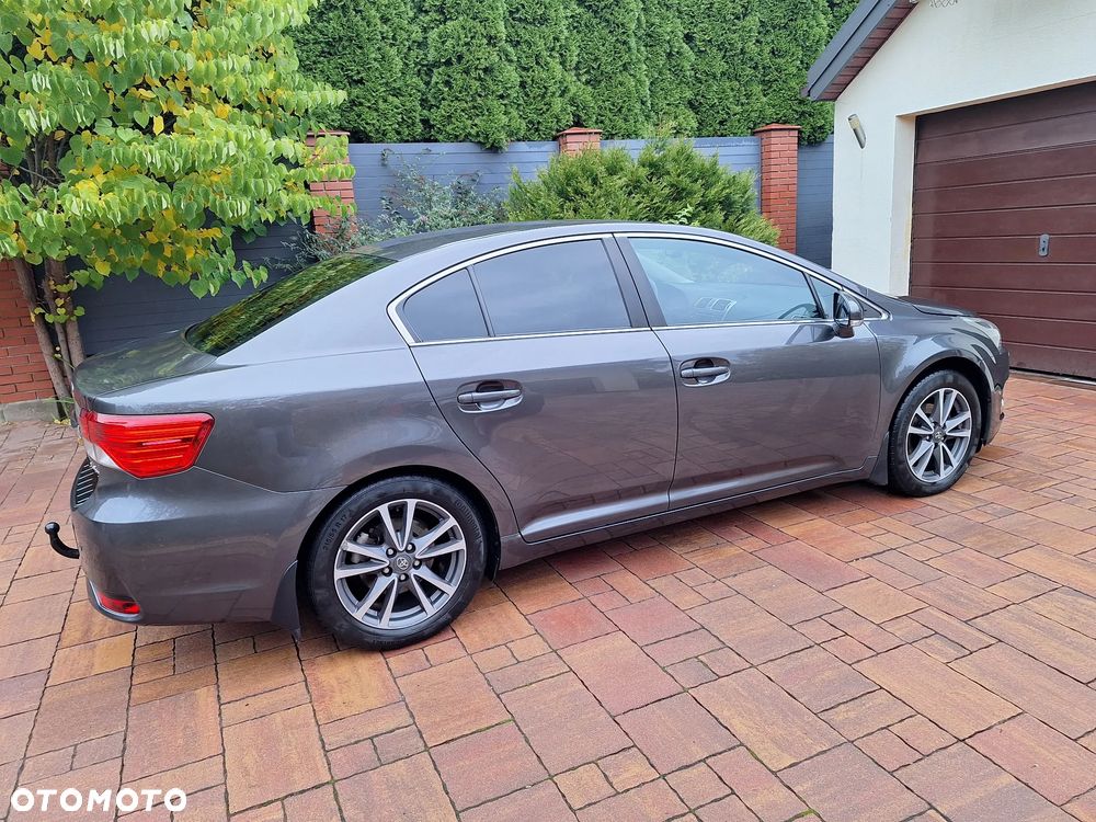 Toyota Avensis 2.0 Prestige NAVI - 5