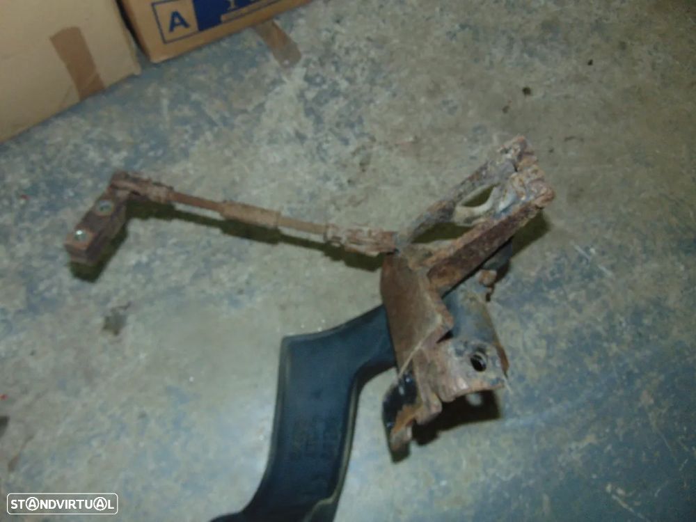 Opel Frontera A suporte pneu suplente - 5