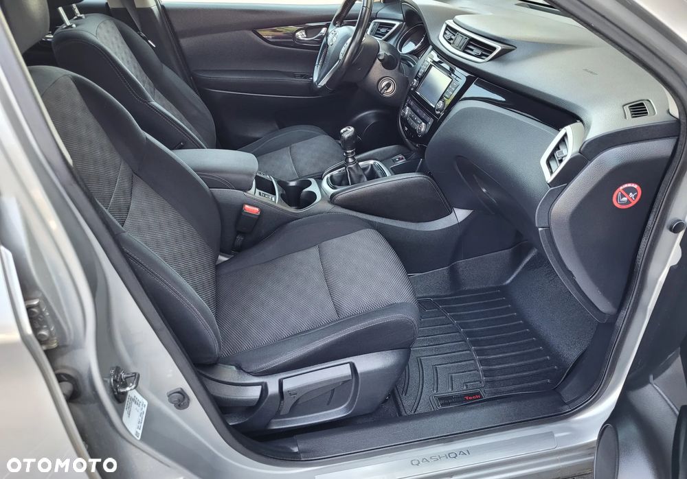 Nissan Qashqai 1.2 DIG-T Acenta EU6 - 17