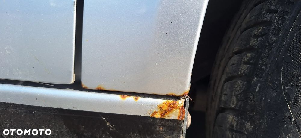 Volkswagen Polo 9N 05- Błotnik Przód Przedni Prawy Kod Lakieru LA7W - 3