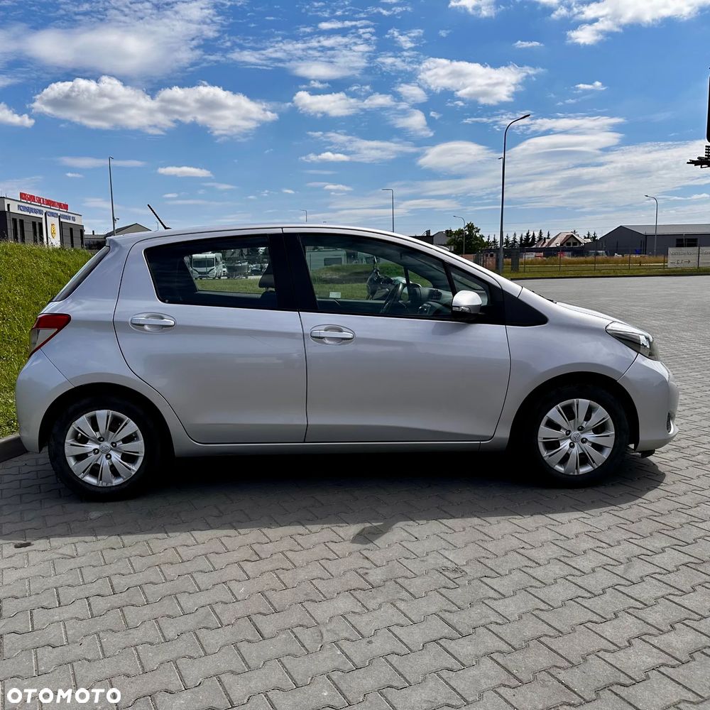 Toyota Yaris 1.33 Premium - 10