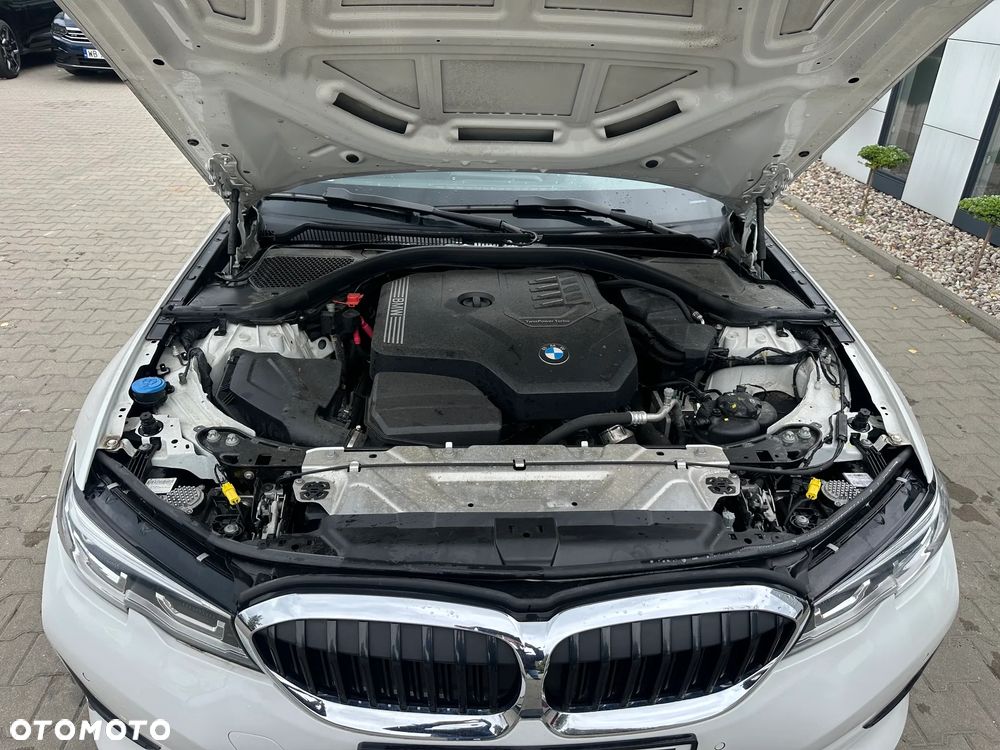 BMW Seria 3 - 12