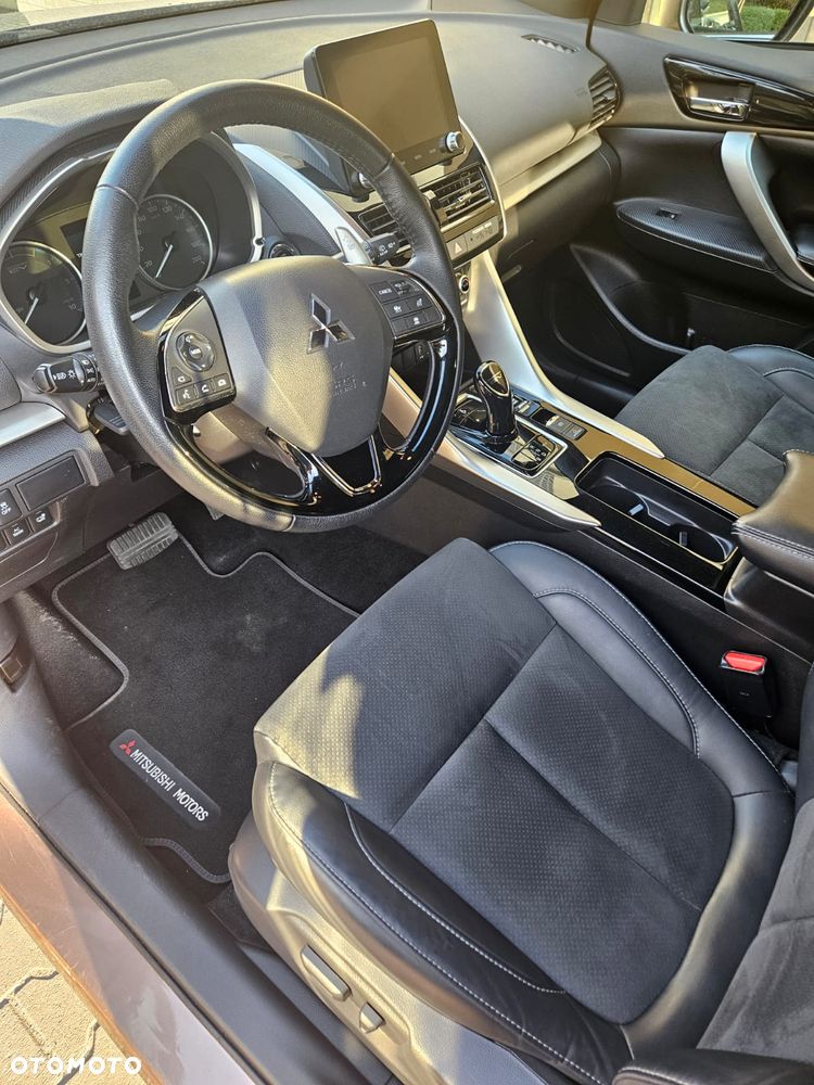 Mitsubishi Eclipse Cross - 14