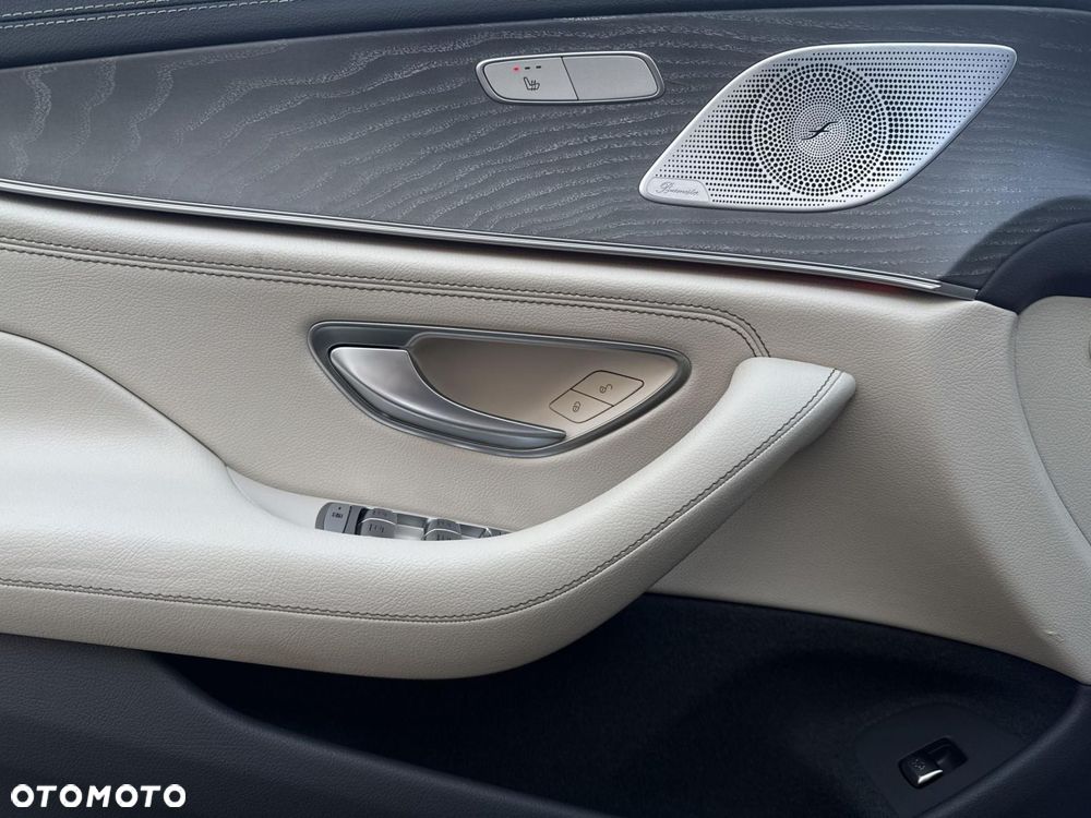 Mercedes-Benz CLS - 11