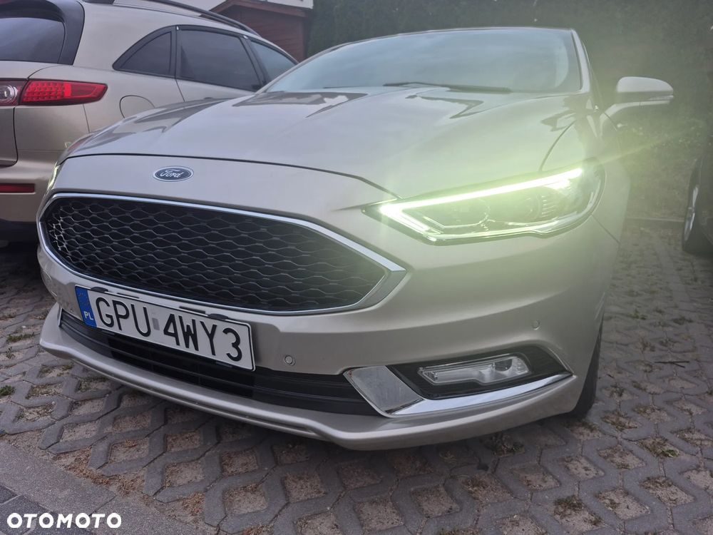 Ford Fusion - 38