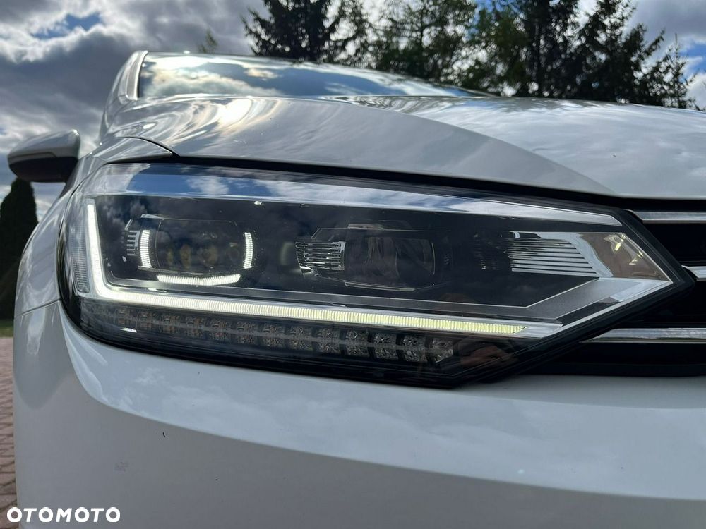 Volkswagen Touran 2.0 TDI SCR DSG Highline - 28