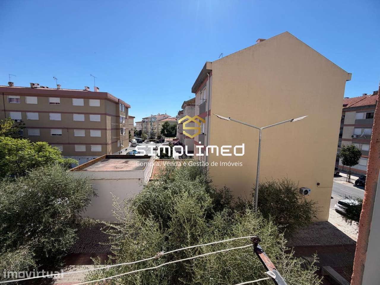Apartamento com áreas generosas e excelente potencial, em Benavente - Grande imagem: 4/19