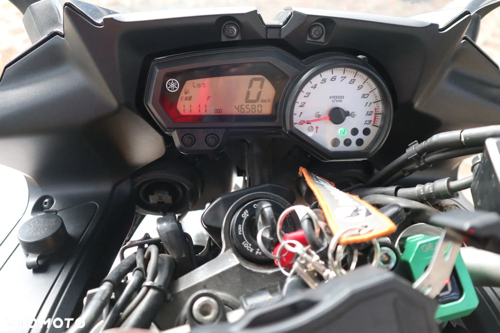 Yamaha FZ8 - 5